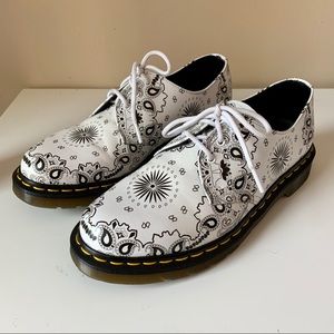 DR. MARTENS 1461 BLACK WHITE BANDANA OXFORD SHOES